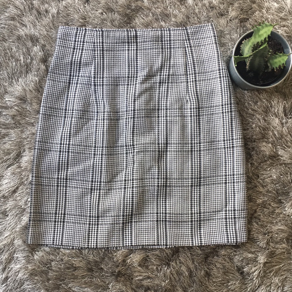 Vintage Black and White Pencil Skirt